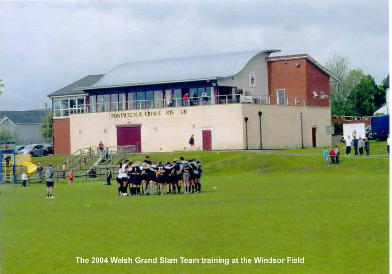 2004 Welsh team training at Pontyclun